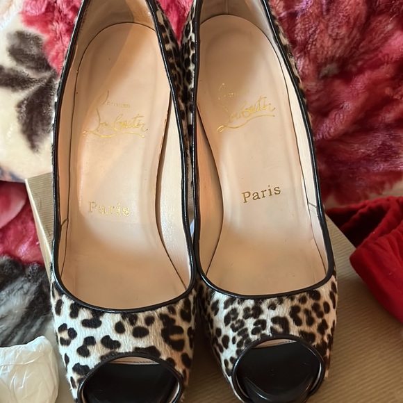 Authentic Christian Louboutin Leopard high heel: size 37 EU : size 6.5 - Picture 8 of 12